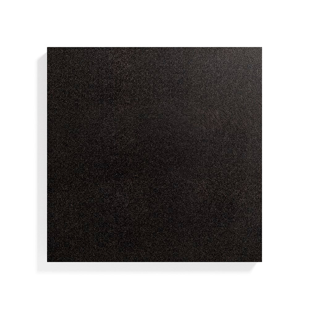 fyrkantig väggabsorbent i färgen svart